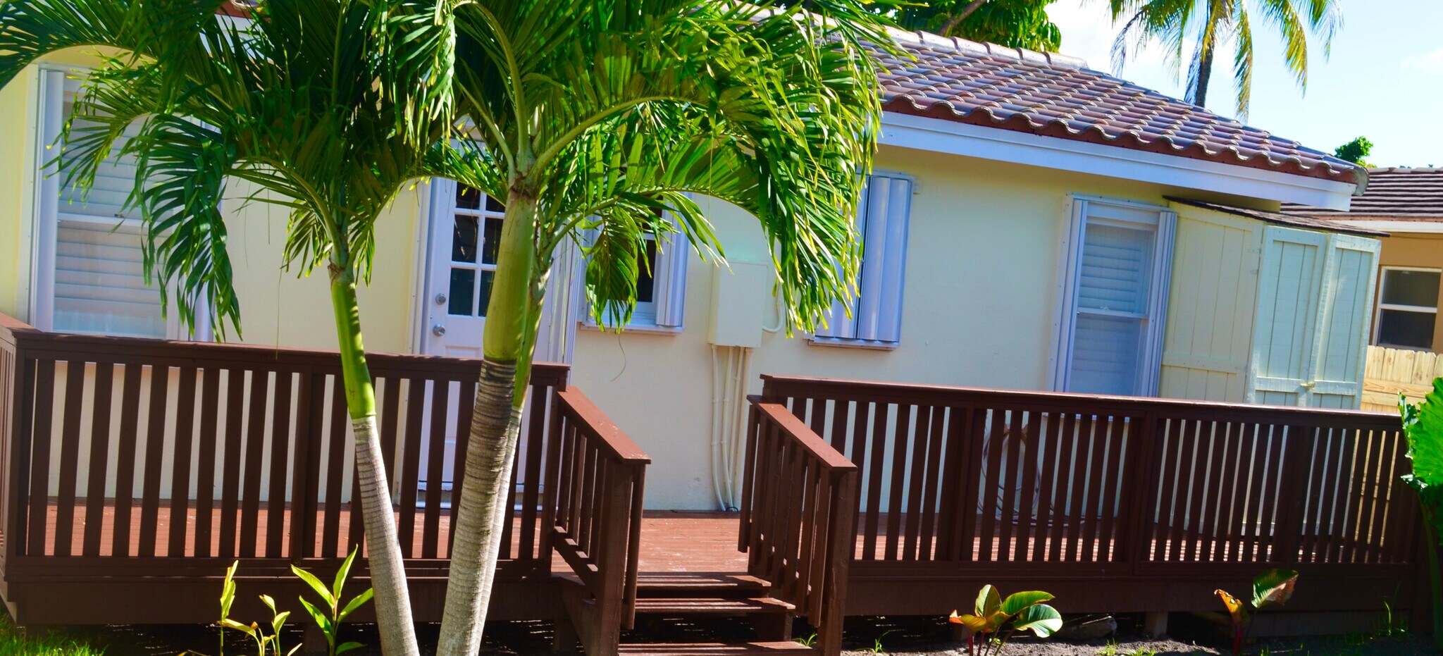 Deck - 1642 Van Buren St