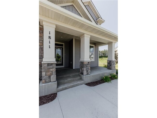 Primary Photo - 1811 Fallbrooke Dr