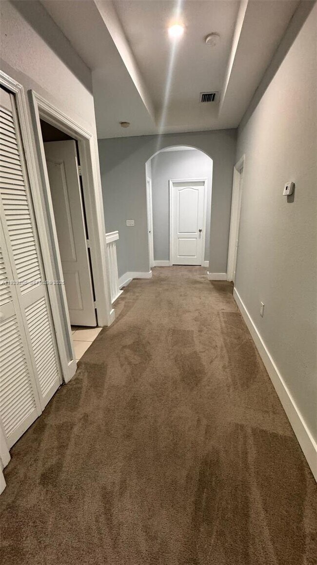 Building Photo - 14962 SW 9th Terrace