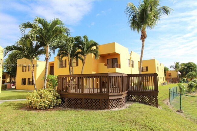 Building Photo - 656 NW 114th Ave