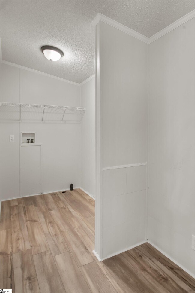 Building Photo - 296 Fish Camp Rd