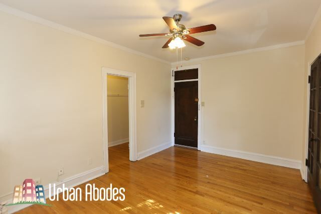 Building Photo - 4631 N Paulina St