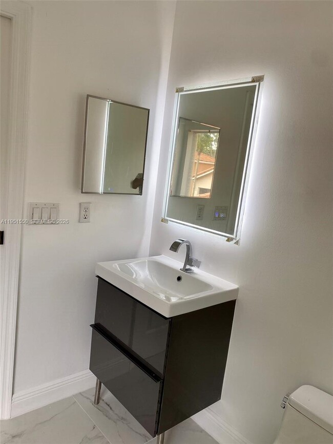 Building Photo - 11301 Rockinghorse Rd