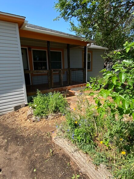 Building Photo - 2509 SW C Ave