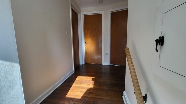 Upper floor - 156 Stoneleigh Ave