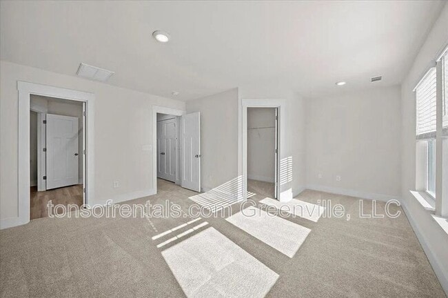 Building Photo - 448 Ml Pk Wy