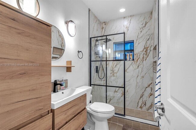 Building Photo - 4419 Hidden Harbour Terrace