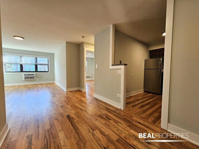 Building Photo - 1 bedroom in HIGHLAND PARK IL 60035