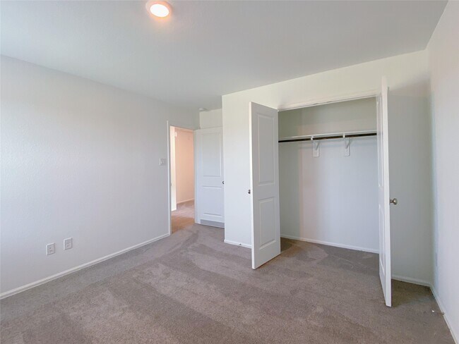 Building Photo - 25410 Katy Gate Ln