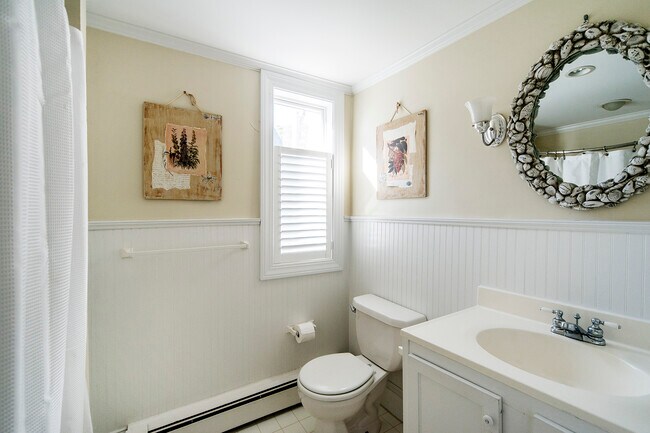 Building Photo - 281 Beach Ave