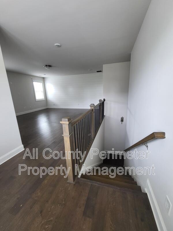 Building Photo - 819 Olmsted Ln