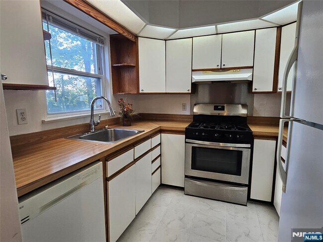 Building Photo - 55 Rutgers Pl