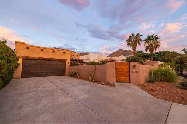 Primary Photo - 53180 Avenida Mendoza