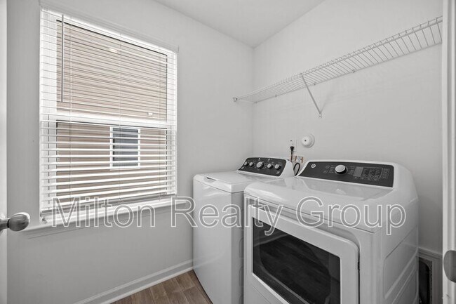 Building Photo - 248 Horseshoe Pl