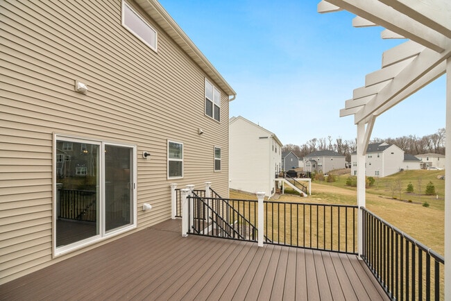 Building Photo - 657 Aster Rd