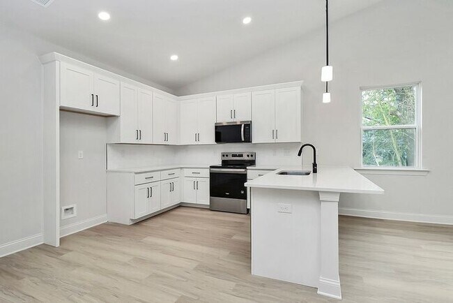 Building Photo - Brand New 4BD/2BA Ranch In Monroe!