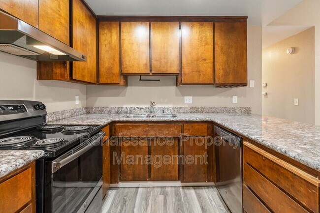 Building Photo - 1394 Pajaro Ave