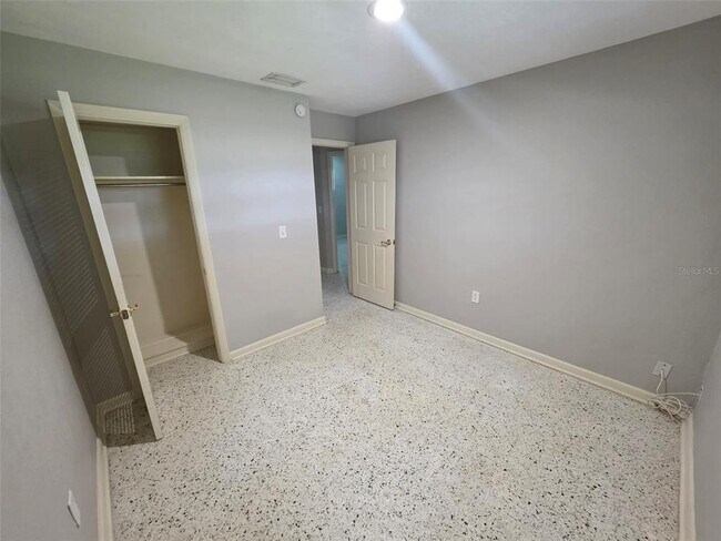 Building Photo - 25601 Laylaine Dr