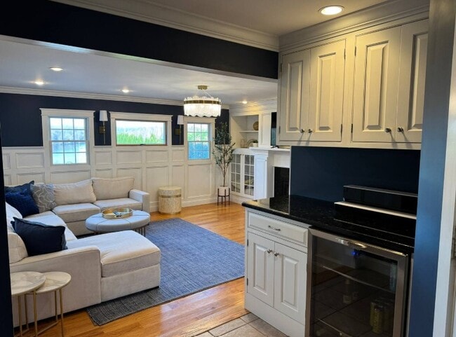 Building Photo - 45 Indian Hill Ave