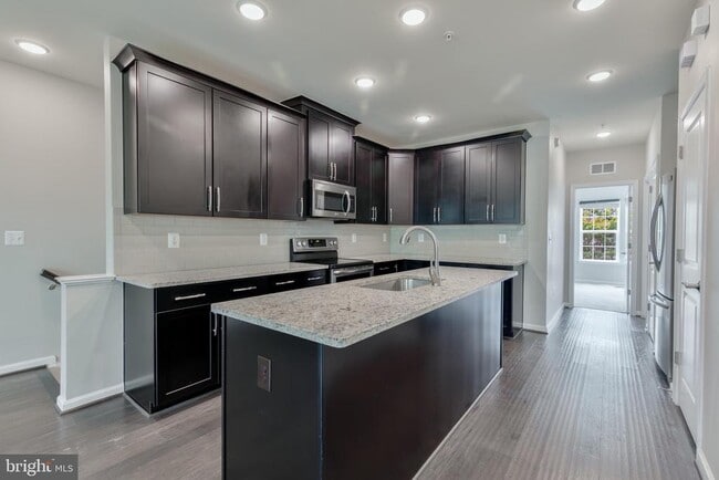 Building Photo - 13944 Hollow Wind Way