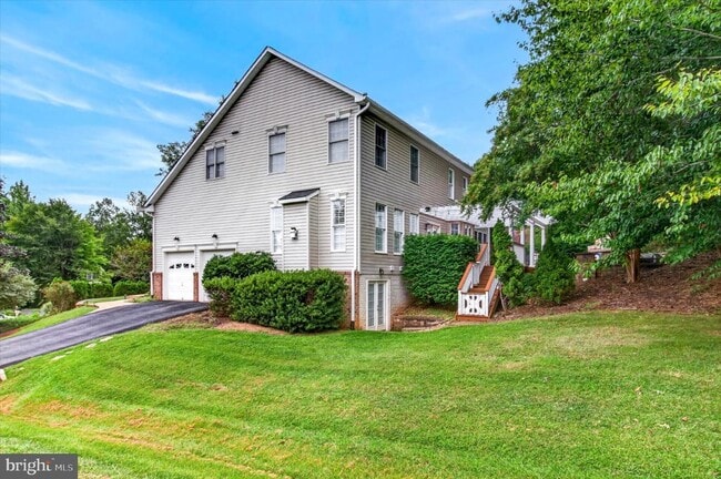 Building Photo - 18 Muster Dr