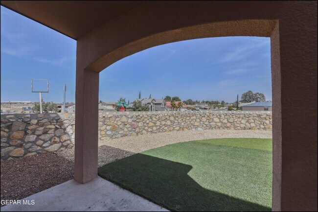 Building Photo - 11651 Dos Palmas Dr