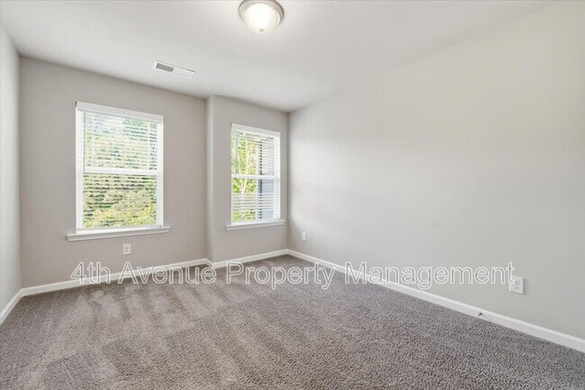 Building Photo - 3403 Abbey Wy