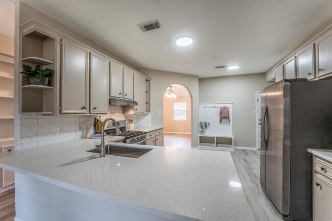 Building Photo - 7115 Nickaburr Creek Dr