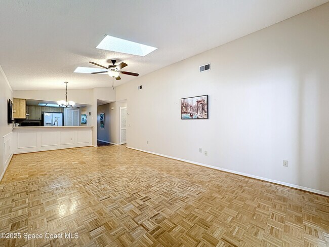 Building Photo - 3033 Dunhill Dr