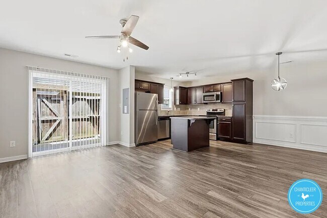 Building Photo - 2663 Middle Br Bnd