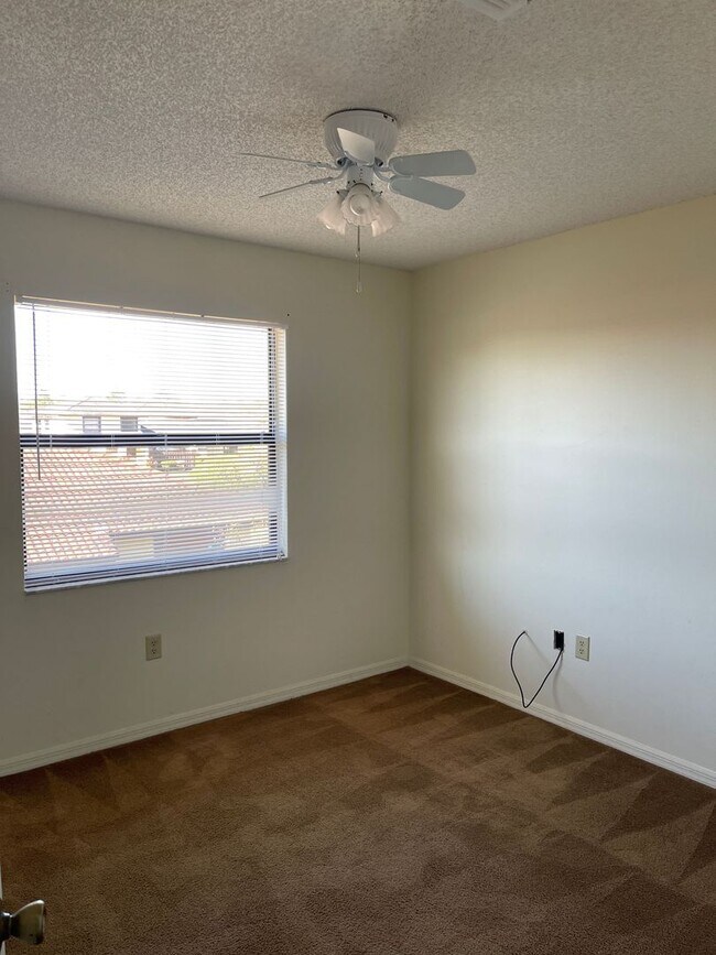 Building Photo - Limited Time Offer – Sign a lease on or be...