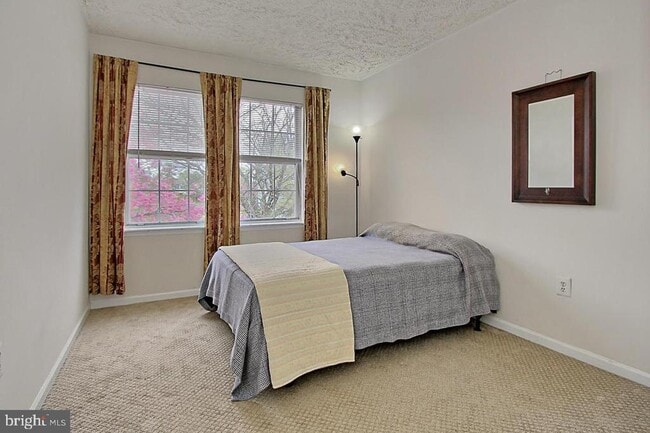 Building Photo - 8607 Woodhue Ct