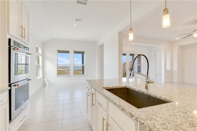 Building Photo - 413 Maialina Cove