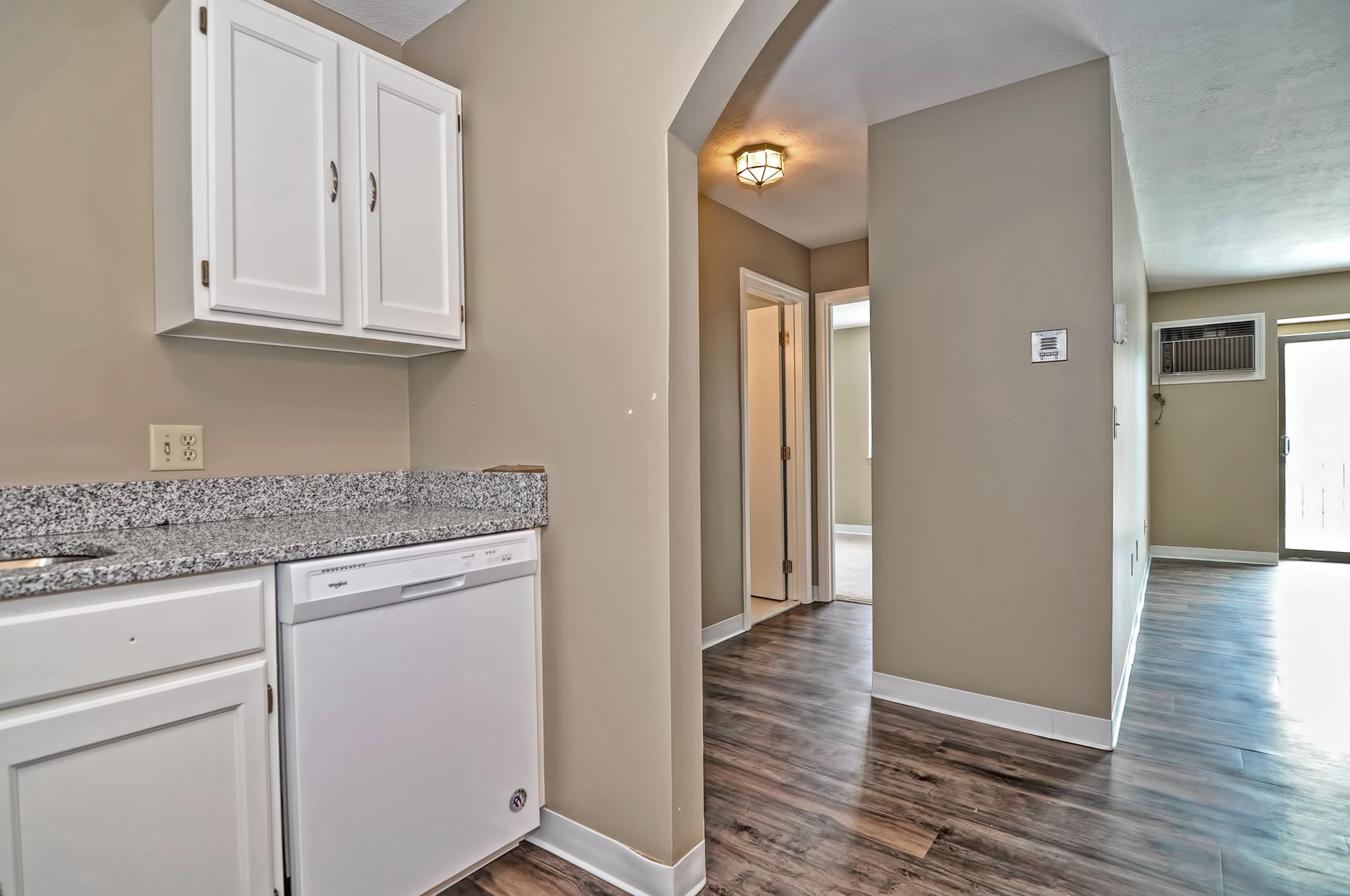 Building Photo - 1 Bristol Court Unit 3