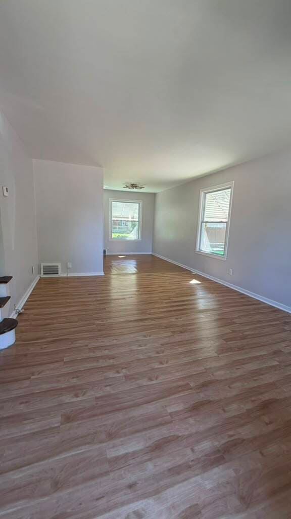 Building Photo - 1527 Babbitt Rd