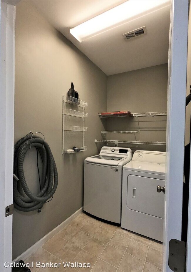 Building Photo - 3 br, 3.5 bath House - 9924 Belmont Park Lane