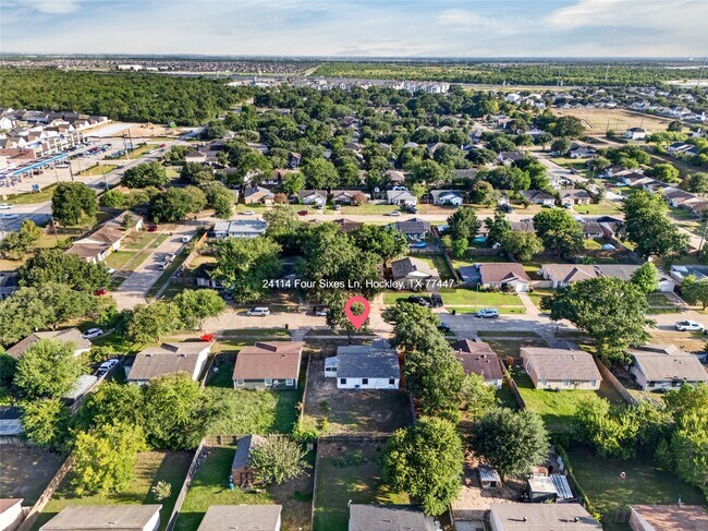 Building Photo - 24114 4 Sixes Ln