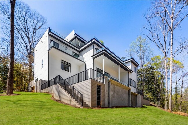 Building Photo - 600 Colebrook Ct NW