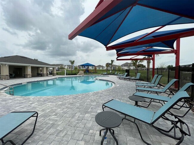 Building Photo - 835 Ofanto Wy