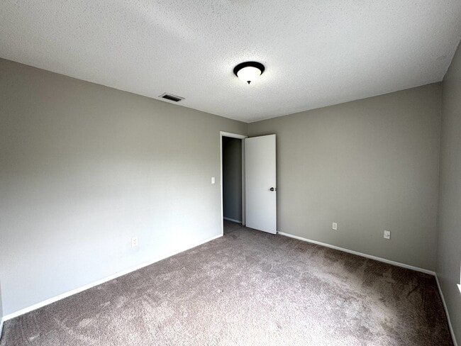 Building Photo - 5225 Wildflower Rd