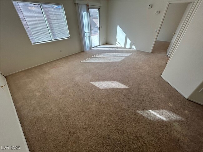Building Photo - 5325 Clover Blossom Ct