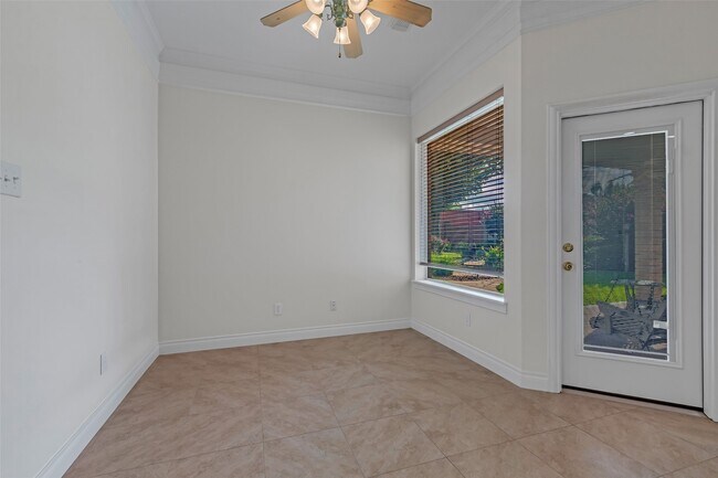 Building Photo - 13642 Lakeside Pl Dr