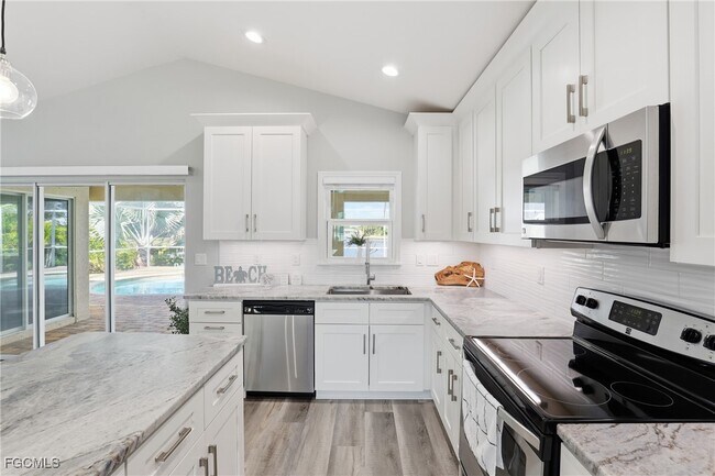 Building Photo - 1723 SW 31st Ln