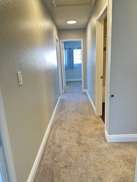 Building Photo - 3320 Haven Beach Way