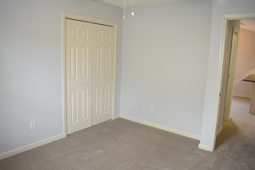 Building Photo - 6923 Alamosa Dr