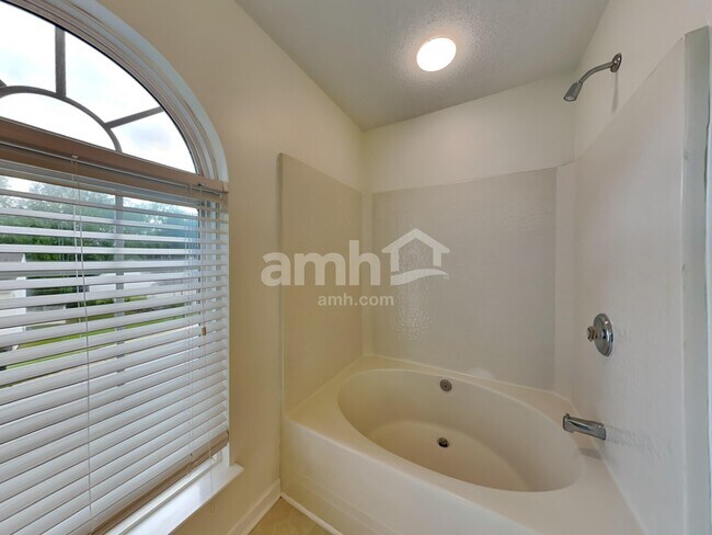 Building Photo - 8 War Admiral Way