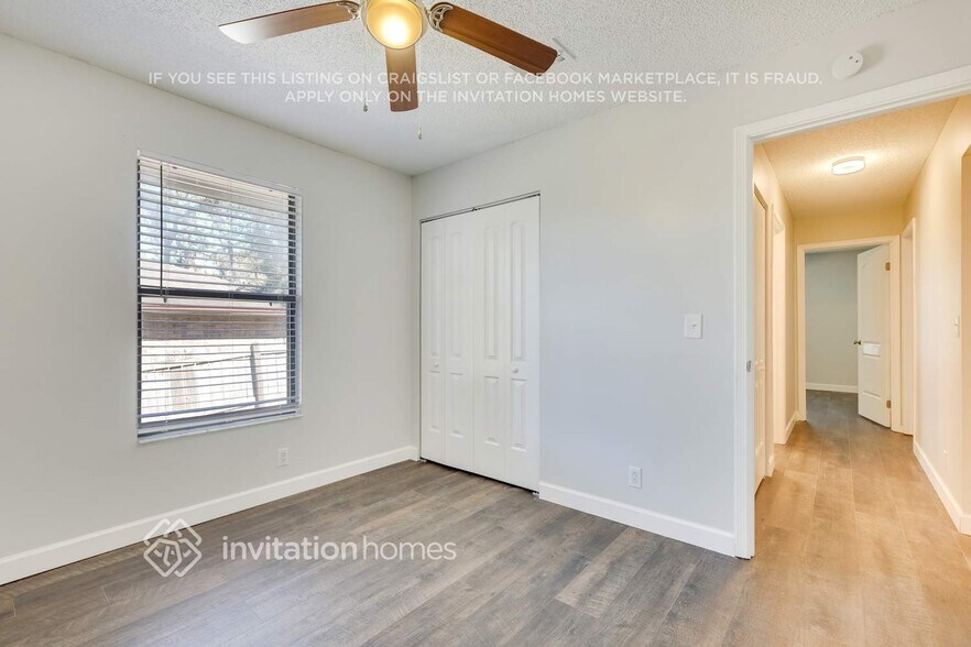 Building Photo - 6241 Cranberry Ln E