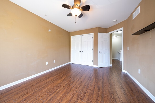 Building Photo - 15345 Greenhaven Ln