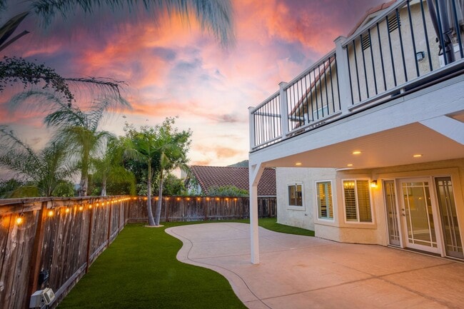 Building Photo - Exceptional Escondido Living — 4 Bed | 3 B...