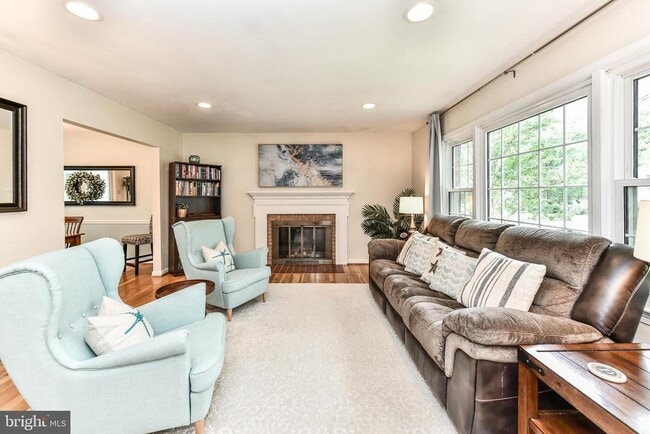 Building Photo - 7807 Suffolk Ct